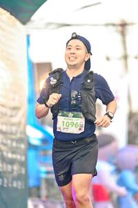 BIB: 100, 1096
                            <button type="button" onclick="openModal(24885925)" class="btn btn-primary btn-sm float-right btn-popup" data-toggle="modal" data-target=".modal-high-quality">
                        <i class="fas fa-shopping-cart"></i> Add to Cart
                    </button>
                                            <button type="button" onclick="isThisMe(24885925, true)" class="btn btn-success btn-sm float-right btn-popup btn-isme hidden" data-toggle="tooltip" data-placement="bottom" title="นี่คือรูปของคุณใช่ไหม คลิกที่นี่เพื่อเอาเข้าอัลบั้ม">
                        <i class="fas fa-plus"></i> Add to album
                    </button>
                    <button type="button" onclick="isThisMe(24885925, false)" class="btn btn-warning btn-sm float-right btn-popup btn-isnotme hidden">
                        <i class="fas fa-ban"></i> Remove from album
                    </button>